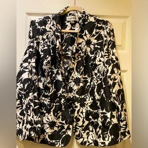NWT plus size 18w floral light weight blazer jacket Danny & Nicole